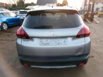 Peugeot 2008 1.2 Allure picture 10