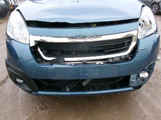 Peugeot Partner Tepee 1.2 Tepee Active picture 8