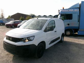 damaged commercial vehicles Peugeot Partner 1.5 D Pro Bestelwagen 2020/1