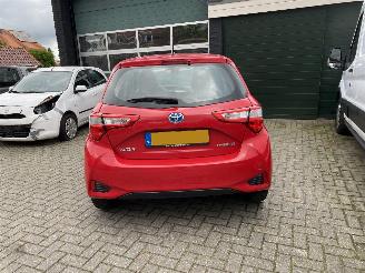 Toyota Yaris Auto is gereserveerd.1.5 Hybrid 5drs VASTE PRIJS. picture 3