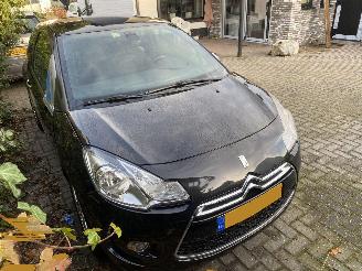 Citroën DS3 e-HDI 1.6 So Chic picture 4