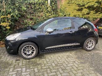 Citroën DS3 e-HDI 1.6 So Chic picture 6