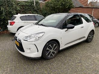 Coche accidentado Citroën DS3 1.2 VTI Chic Motorschade 2013/10