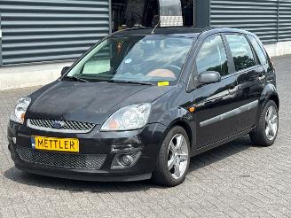 Auto incidentate Ford Fiesta 1.25 16V Hatchback  Benzine 1.242cc 55kW (75pk) FWD 2006/1