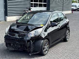 Auto incidentate Kia Picanto 1.0 12V Hatchback  Benzine 998cc 49kW (67pk) FWD 2016/6