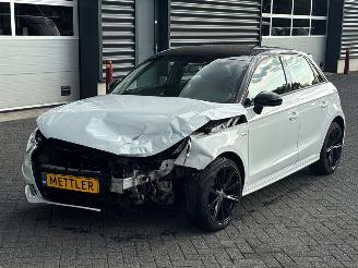 Damaged car Audi A1 SPORTBACK 2x S-Line 1.2 TFSI Hatchback 4Dr Benzine 1.197cc 63kW (86pk) FWD 2013/9