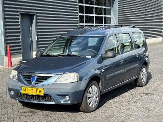  Dacia Logan 1.6 Combi/o  Benzine 1.598cc 64kW (87pk) FWD  airco, trekhaak 2007/6