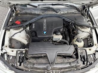 BMW 3-serie 320i 2.0 16V Sedan 4Dr Benzine 1.997cc 135kW (184pk) RWD picture 20
