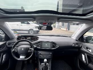 Peugeot 308 1.2 12V e-THP PureTech 130 Combi/o 4Dr Benzine 1.199cc 96kW (131pk) FWD picture 11