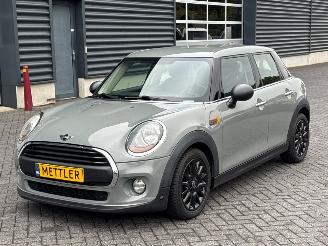 skadebil auto Mini One 1.5 D 12V One D Hatchback 4Dr Diesel 1.496cc 70kW (95pk) 2016/8