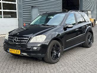 skadebil auto Mercedes ML 3.0 ML-280 CDI 4-Matic V6 24V SUV  Diesel 2.987cc 140kW (190pk) 4x4 2006/1