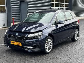 Auto incidentate BMW 2-serie 218i 1.5 TwinPower Turbo 12V MPV  Benzine 1.499cc 103kW (140pk) FWD 2019/4
