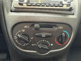 Peugeot 206 1.4, Hatchback  Benzine 1.360cc 55kW (75pk) FWD picture 16