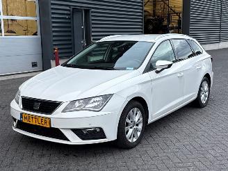Schadeauto Seat Leon SPORTOURER ST 1.5 TSI 16V Combi/o 4Dr Benzine 1.495cc 96kW (131pk) FWD 2014/11