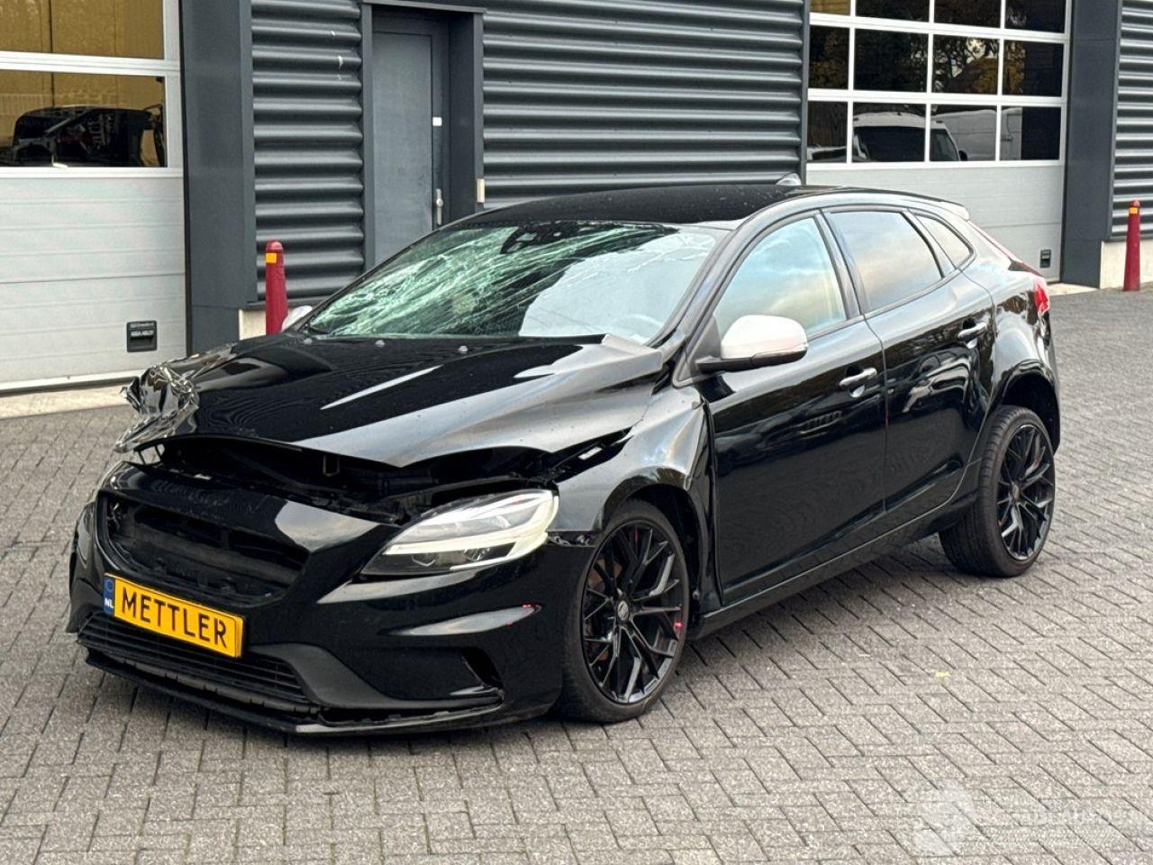 Volvo V-40 2.0 D2 16V Hatchback 4Dr Diesel 1.969cc 88kW (120pk) FWD