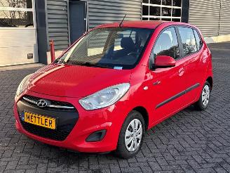 Auto incidentate Hyundai I-10 1.0i 12V Hatchback  Benzine 998cc 51kW (69pk) FWD 2013/3