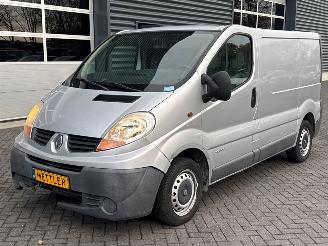 skadebil auto Renault Trafic 1.9 dCi 100 16V Bestel  Diesel 1.870cc 74kW (101pk) FWD 2006/1