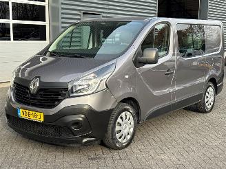 damaged passenger cars Renault Trafic 1.6 dCi 125 Twin Turbo Bestel  Diesel 1.598cc 92kW (125pk) FWD 2019/8