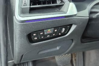 BMW 3-serie 330i 2.0 TwinPower Turbo 16V Sedan 4Dr Benzine 1.998cc 190kW (258pk) RWD 2018-11 (5R10; 5R11; 5R12; 5R13; 5R18) B48B20B; B46B20B picture 33