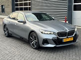 krockskadad bil auto BMW 5-serie 520d M pakket, M pro 48V 2.0 TwinPower Turbo 16V Sedan 4Dr Elektrisch Diesel 1.995cc 145kW (197pk) RWD 2023-07 (11FL; 12FL) B47D20B; JA1 2024/9