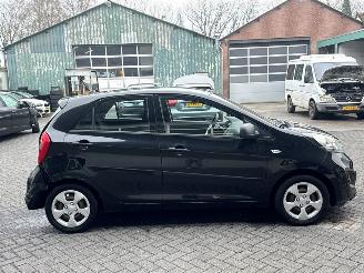 Kia Picanto 1.2 16V Hatchback  Benzine 1.248cc 63kW (86pk) FWD picture 6
