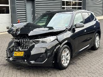 krockskadad bil auto BMW X1 xDrive 30e 1.5 TwinPower Turbo 12V SUV Elektrisch Benzine 1.499cc 240kW (326pk) 4x4 2025/8