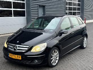 uszkodzony samochody osobowe Mercedes B-klasse 2.0 B-200 16V Turbo Hatchback  Benzine 2.034cc 142kW (193pk) FWD 2005/11