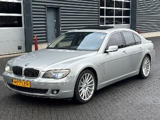 Damaged car BMW 7-serie 760i 6.0 V12 48V Sedan 4Dr Benzine 5.972cc 327kW (445pk) RWD 2005/8