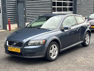 uszkodzony samochody osobowe Volvo C-30 1.8 16V Flexifuel Hatchback 2Dr  1.798cc 92kW (125pk) FWD 2008/7