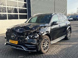 Damaged car Mercedes GLE 350 e AMG  2.0 16V 4-Matic SUV  Elektrisch Benzine 1.991cc 245kW (333pk) 4x4 2021/3