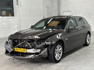 Vaurioauto  passenger cars BMW 5-serie 520i High Executive M Sport 2013/7