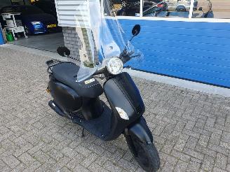 skadebil bromfiets AGM  VX50 plus Snorscooter 2019/4