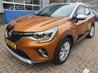 damaged passenger cars Renault Captur 1.3 TCe 140 Zen Hybrid Automaat 2022/4