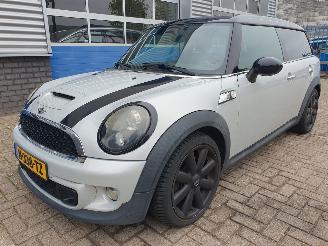 uszkodzony samochody osobowe Mini Clubman 1.6 Cooper S Chili Automaat 2011/1