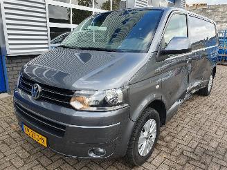 krockskadad bil bedrijf Volkswagen Transporter 2.0 TDI L2H1 DC Trendline Automaat 2014/4