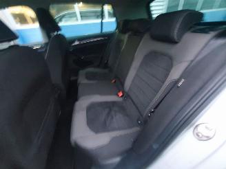 Volkswagen Golf 1.4 TSI ACT Connected Series picture 25