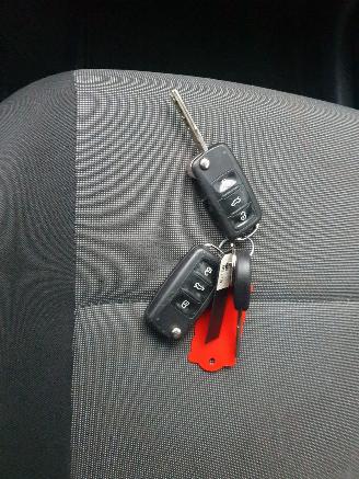 Volkswagen Caddy maxi 2.0 TDI L2H1 BMT Maxi Trendline picture 17