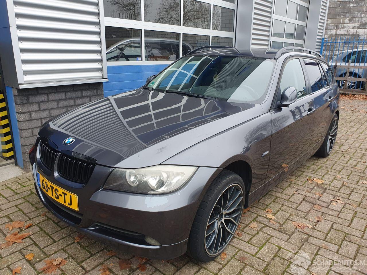 BMW 3-serie 320i High Executive Automaat Schadevrij