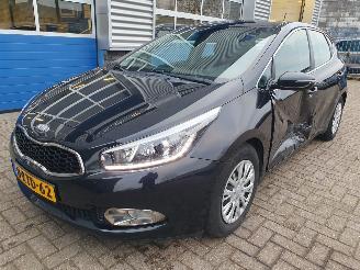 Kia Cee d 1.6 GDI Business Pack picture 1