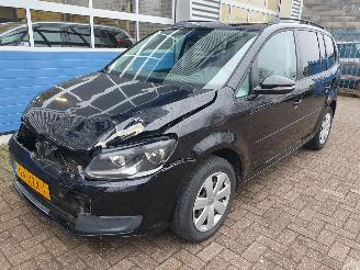 Auto incidentate Volkswagen Touran 1.4 TSI Comfortline 7p. Automaat 2012/9