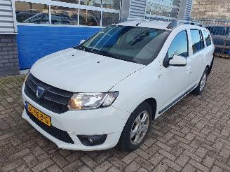 Vaurioauto  passenger cars Dacia Logan MCV 0.9 TCe Prestige 2015/12