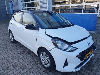 uszkodzony samochody osobowe Hyundai I-10 1.0 comfort 2022/9