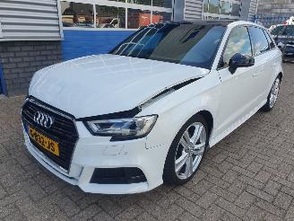 Coche accidentado Audi A3 35 TFSI S edition Automaat Sportback 2019/10