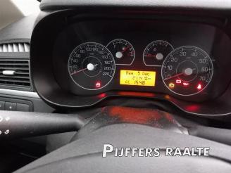 Fiat Grande Punto Grande Punto (199), Hatchback, 2005 1.4 T-Jet 16V picture 10