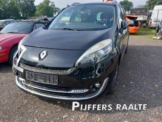 krockskadad bil auto Renault Grand-scenic Grand Scenic III (JZ), MPV, 2009 / 2016 1.5 dCi 110 2013/1