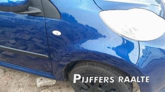Peugeot 107 107, Hatchback, 2005 / 2014 1.0 12V picture 11