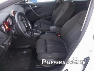 Opel Astra Astra J Sports Tourer (PD8/PE8/PF8), Combi, 2010 / 2015 1.6 CDTI 16V picture 22