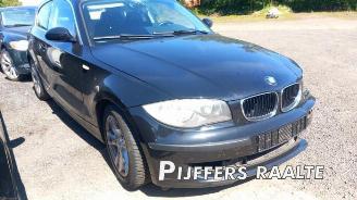 BMW 1-serie 1 serie (E81), Hatchback 3-drs, 2006 / 2012 118i 16V picture 3