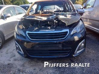 Peugeot 108 108, Hatchback, 2014 1.0 12V picture 2