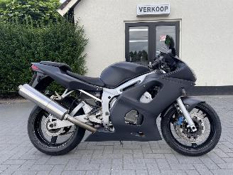 krockskadad bil motor Yamaha YZF - R6  2000/6